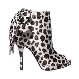 Kate Young Peep Toe Heeled Booties White Leopard